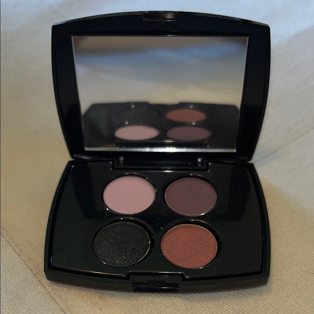 Lancome Elegant Eyeshadow Palette with Mirror - Picture 1 of 4